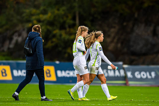 Mari Løyland Vassanyi and Hanna Rake Ellingsen of