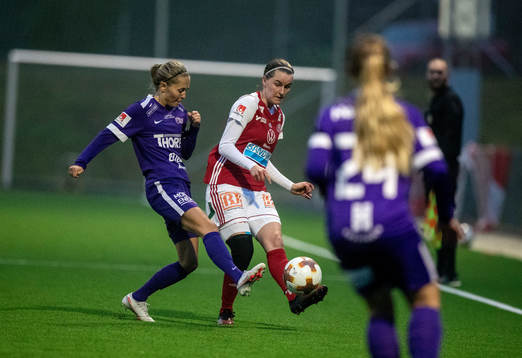 Jitex Ida Jacobson och Sandvikens Emma Gabrielsson