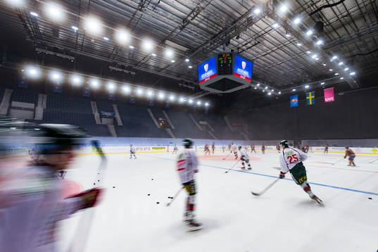 Frölundas och Djurgårdens värmer upp innan