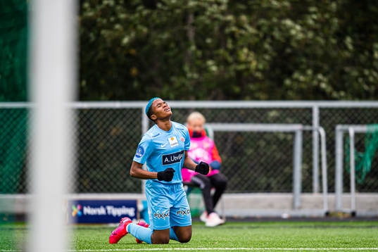 Rasheedat Busayo Ajibade of Avaldsnes celebrates