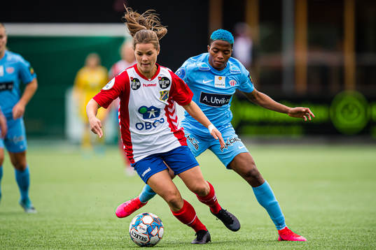Ingrid Bakke of Lyn and Rasheedat Busayo Ajibade of