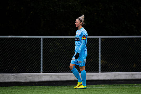 Robyn Elizabeth Decker of Avaldsnes looks dejected