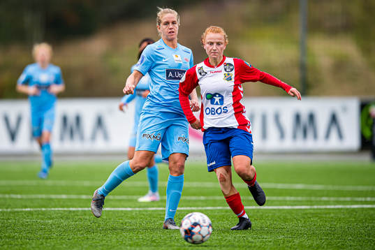 Elise Hove Thorsnes of Avaldsnes and Laura Gashi of Lyn