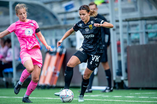 Rosengårds Anna Anvegård mot Umeås Jasmin Nejati