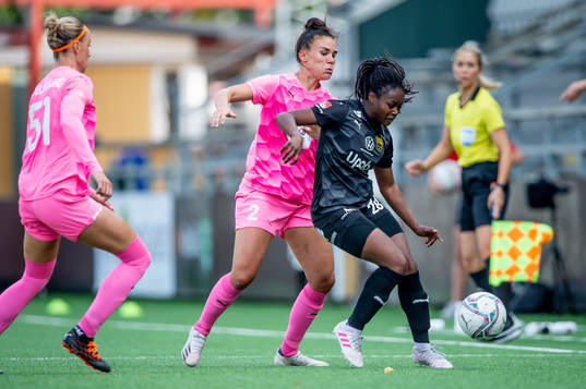 Rosengårds Katrine Veje och Sanne Troelsgaard mot Umeås