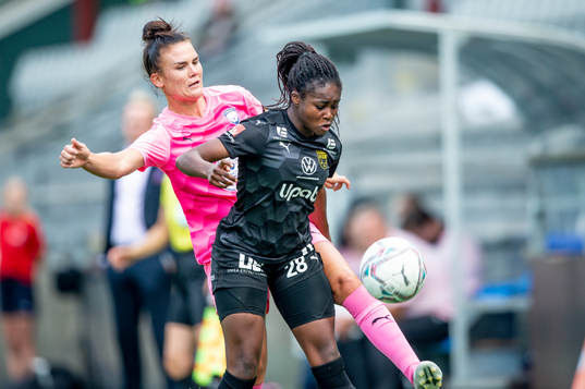 Rosengårds Katrine Veje mot Umeås Monica Jusu Bah