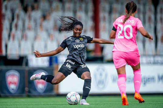 Umeås Monica Jusu Bah mot Rosengårds Johanna Rytting