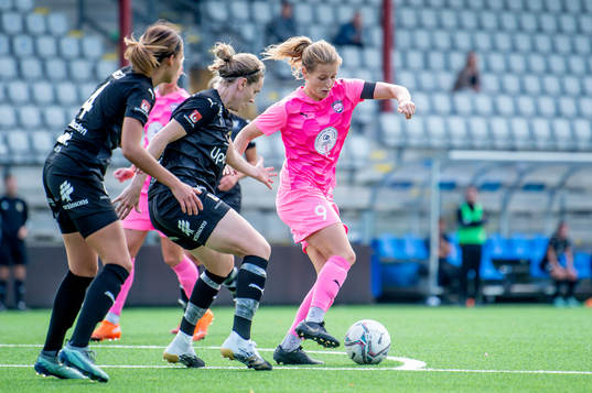 Umeås Lisa Dahlkvist mot Rosengårds Anna Anvegård