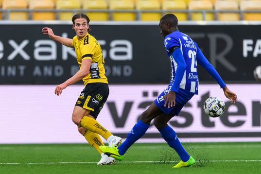 Elfsborgs Simon Olsson och IFK Göteborg Yahya Kalley