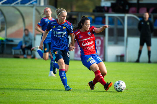 Djurgårdens Amanda Kander och Vittsjös Michelle De Jongh