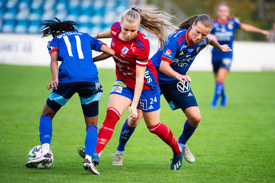 Djurgårdens Linda Motlhalo, Vittsjös Ebba Hed och