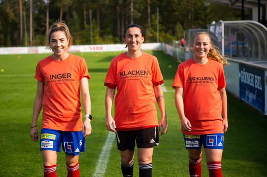 Vittsjös Clara Markstedt, målvakt Shannon Lynn, och Ebba