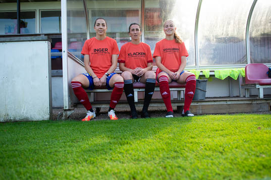 Vittsjös Clara Markstedt, målvakt Shannon Lynn, och Ebba