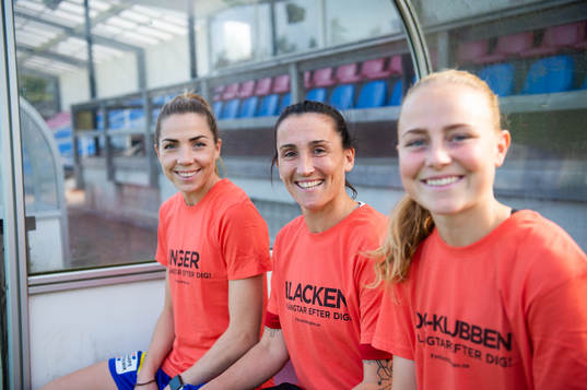 Vittsjös Clara Markstedt, målvakt Shannon Lynn, och Ebba