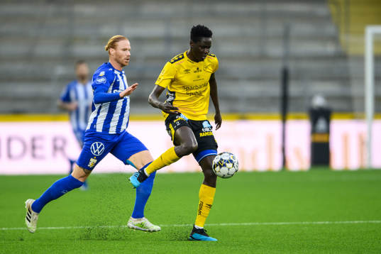 Elfsborgs Joseph Okumu och IFK Göteborg Alexander Farnerud