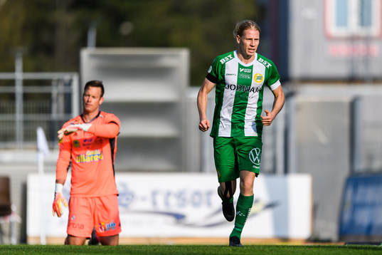 Hammarbys Gustav Ludwigson jublar