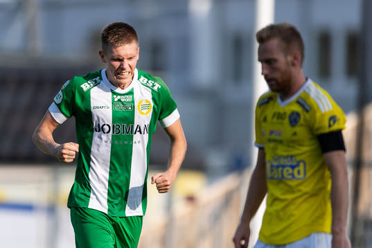 Hammarbys Aron Johansson jublar