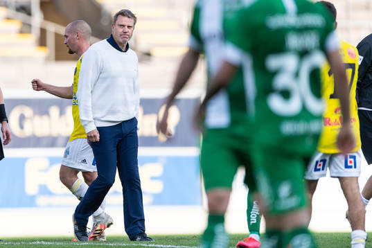 Falkenbergs tränare Hasse Eklund deppar