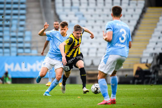 Malmö FFs Arnór Traustason och Häckens Patrik Wålemark