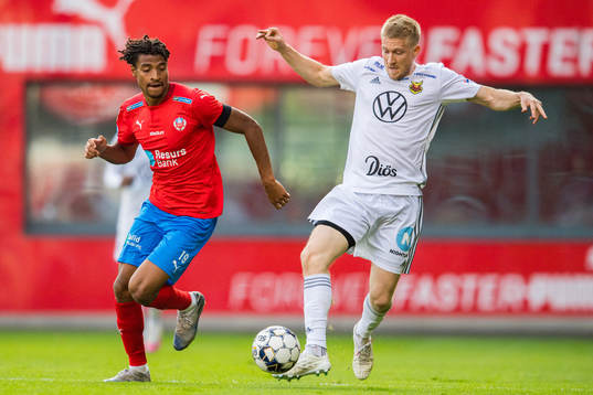 Helsingborgs Joseph Ceesay och Östersunds Simon Kroon