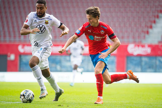 Helsingborgs Max Svensson och Östersunds Noah Sonko
