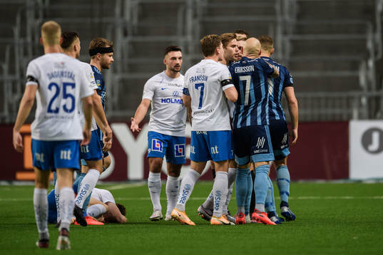 Spelarna i dispyt