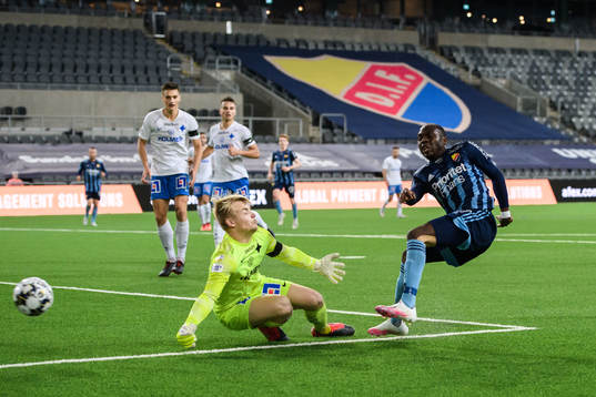 IFK Norrköpings målvakt Isak Pettersson och Djurgårdens