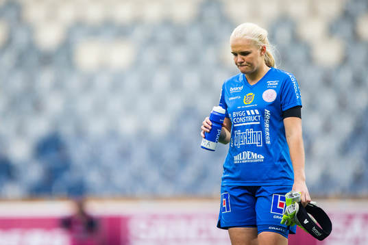 Uppsalas målvakt Emma Holmgren deppar
