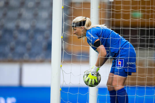 Uppsalas målvakt Emma Holmgren deppar