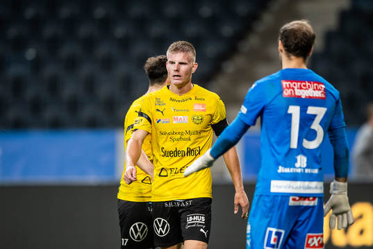 Mjällbys Eric Björkander deppar