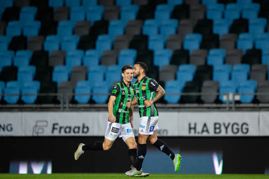 GAIS Richard Yarsuvat jublar med Adnan Maric