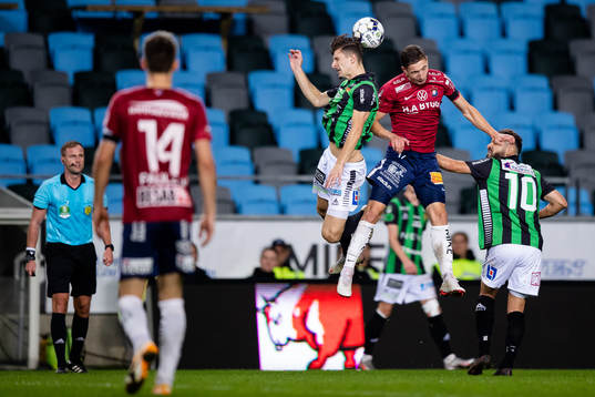 GAIS Adnan Maric i nickduell med Örgrytes Lukas Browning