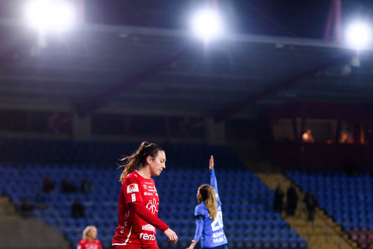 Örebros Lindsay Agnew deppar