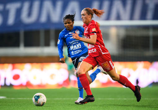 Eskilstunas Halimatu Ayinde och Örebros Freja Olofsson