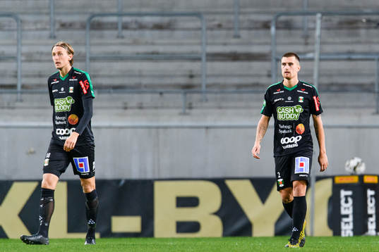 Varbergs Joakim Lindner och Jon Birkfeldt deppar
