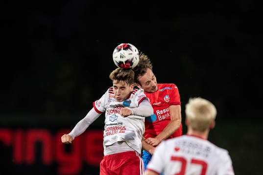 Halmias Marcus Jönsson och Helsingborgs Mix Diskerud