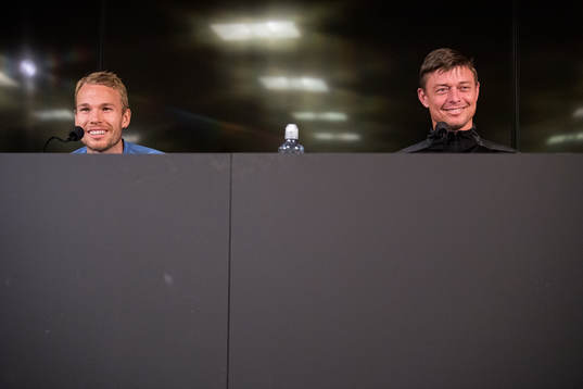 Oscar Lewicki and Jon Dahl Tomasson, head coach