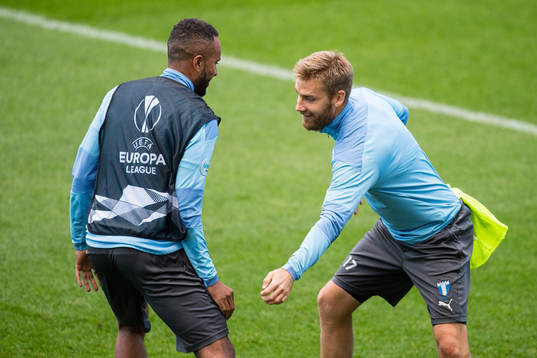 Isaac Kiese Thelin and Rasmus Bengtsson
