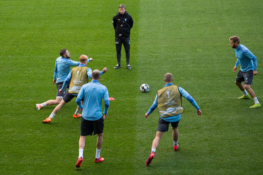 Jon Dahl Tomasson, head coach