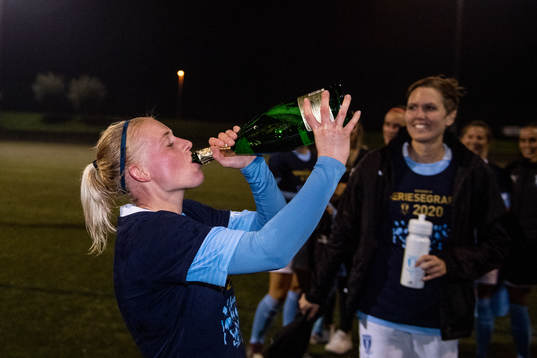 Malmö FFs Melina Skarström jublar
