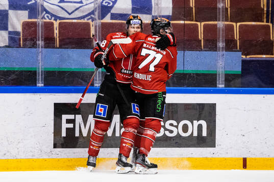 Örebros Rodrigo Abols jublar
