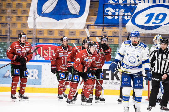 Örebros Linus Öberg jublar 2-2 jubel
