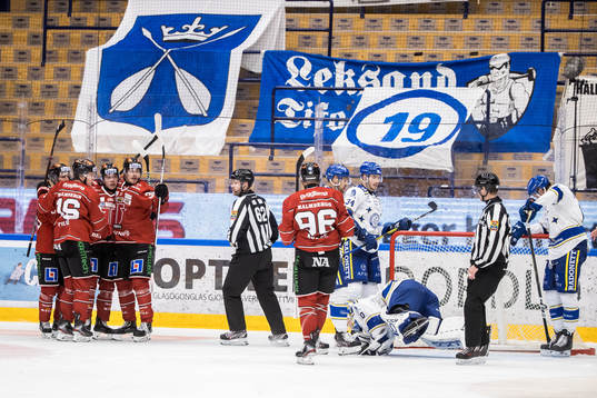 Örebros Linus Öberg jublar 2-2 jubel