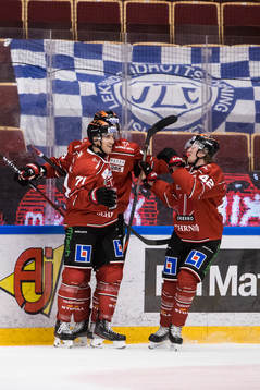 Örebros Rodrigo Abols jubel