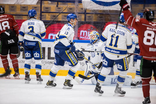 Leksands målvakt Janne Juvonen deppar