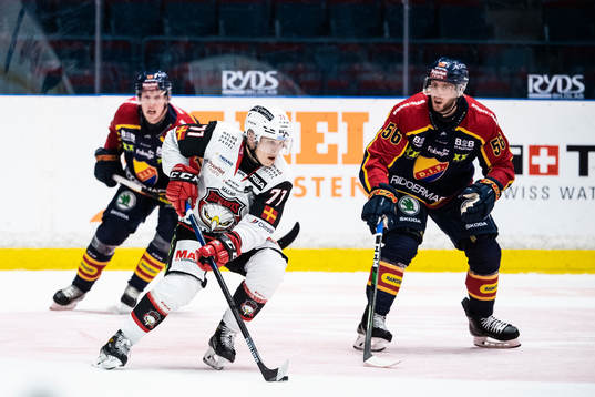 Malmö Redhawks Jan-Mikael Järvinen och Djurgårdens Robin
