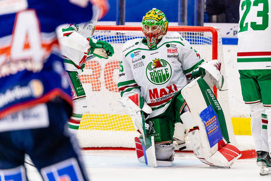 Rögles målvakt Christoffer Rifalk deppar
