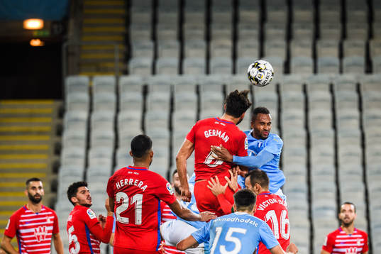 German Sanchez of Granada and Isaac Kiese Thelin of Malmö