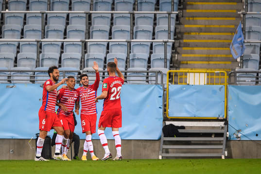 Darwin Machis of Granada celebrates