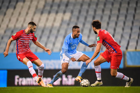 Isaac Kiese Thelin of Malmö FF against Gonalons and German